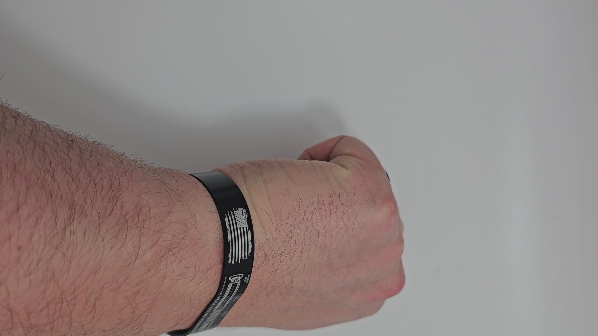2nd amendment bracelet wearing video